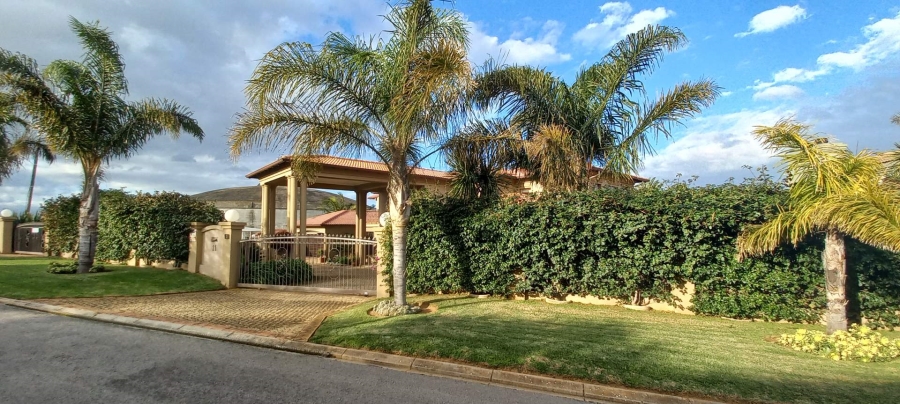 4 Bedroom Property for Sale in Hartenbos Heuwels Western Cape